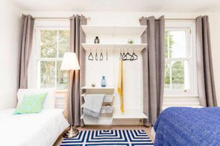 Room 7 of 18