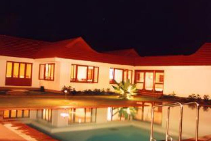 Hotel 6 of 12