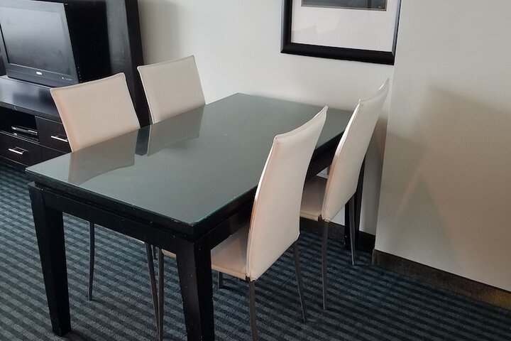 Room 48 of 190