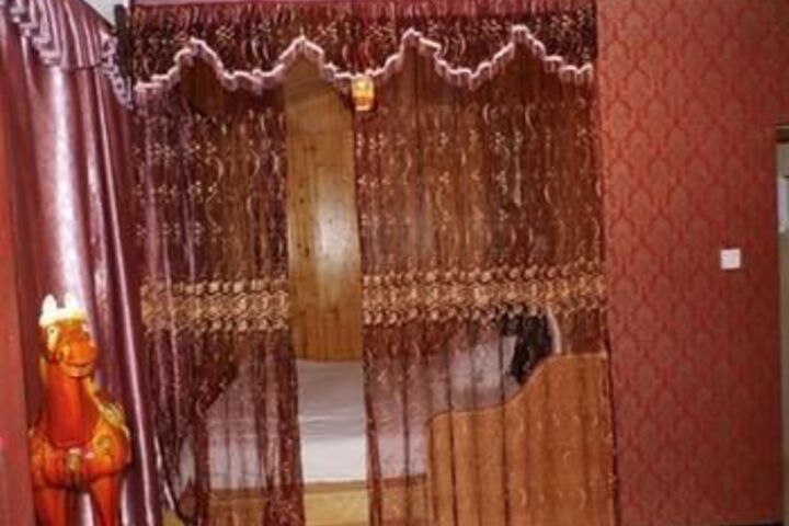 Room 8 of 34
