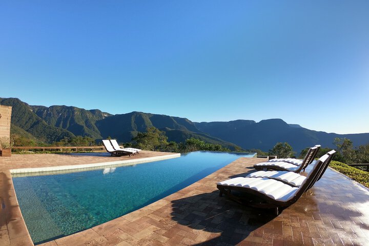 Pool 206 of 253