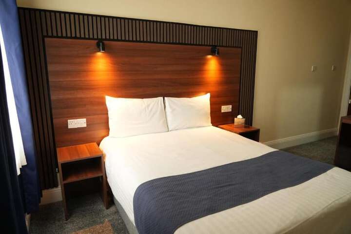 Room 60 of 208