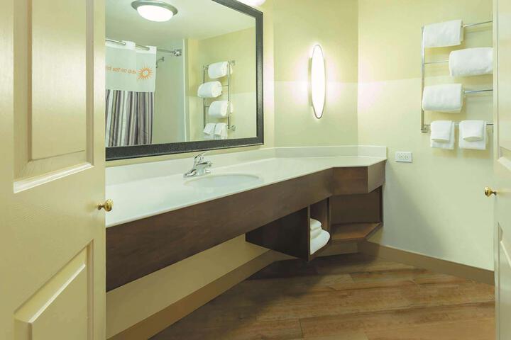 2 Double Beds Accessible (2 of 6)