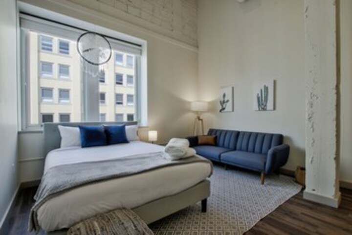 Room 290 of 328