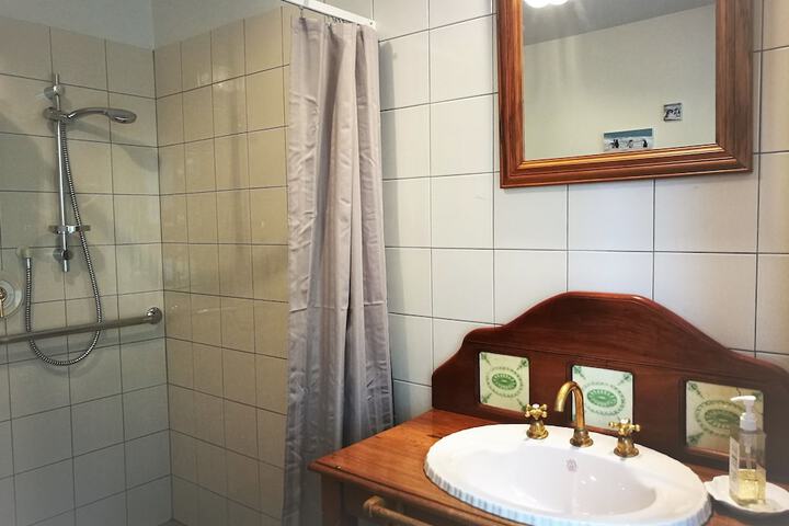 Bath Interior