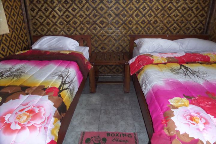 Room 4 of 24