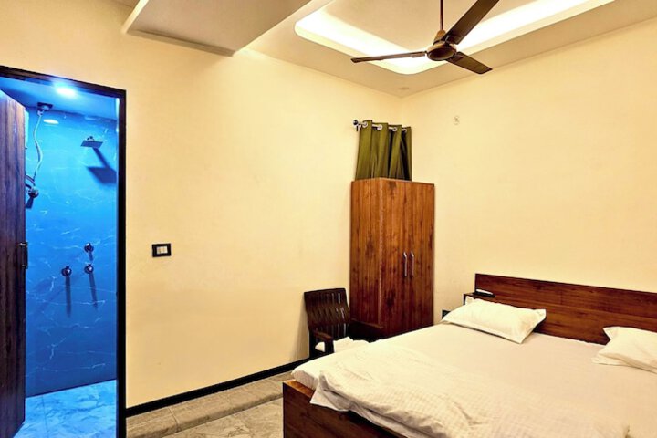 Room 7 of 54