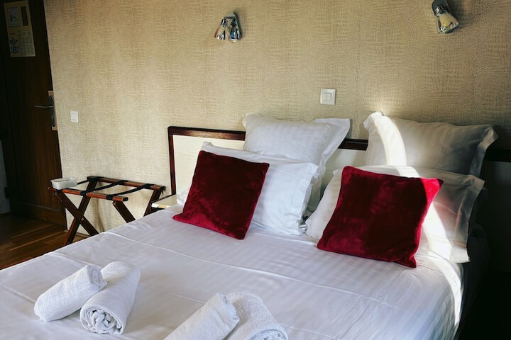 Room 6 of 47
