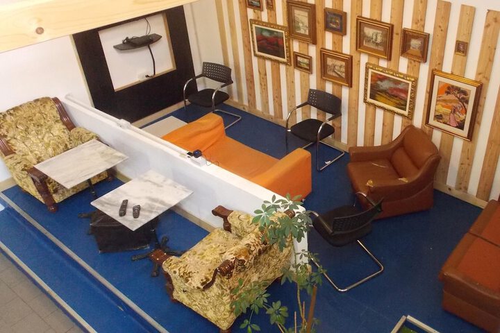 Entrance & Lobby
