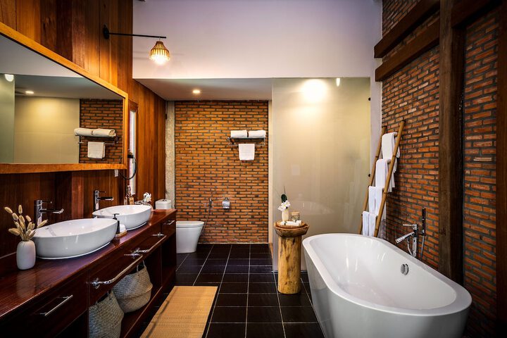 Room 20 of 49