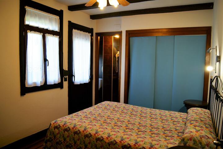 Room 8 of 94