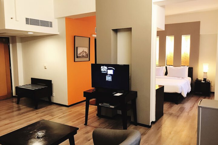 Room 7 of 119