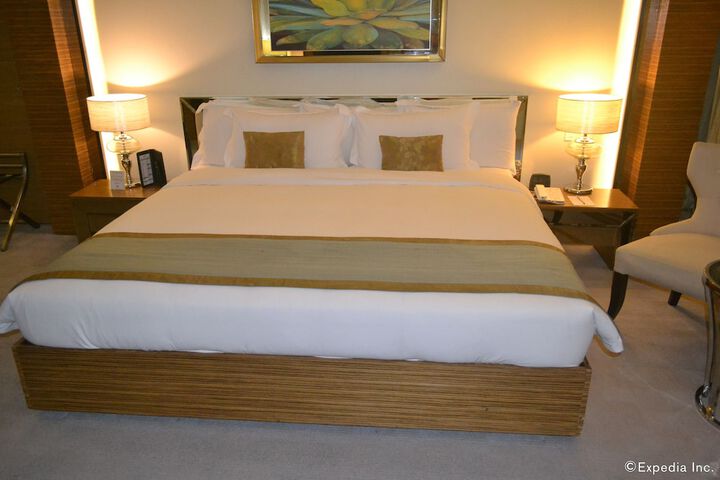 Room 6 of 40