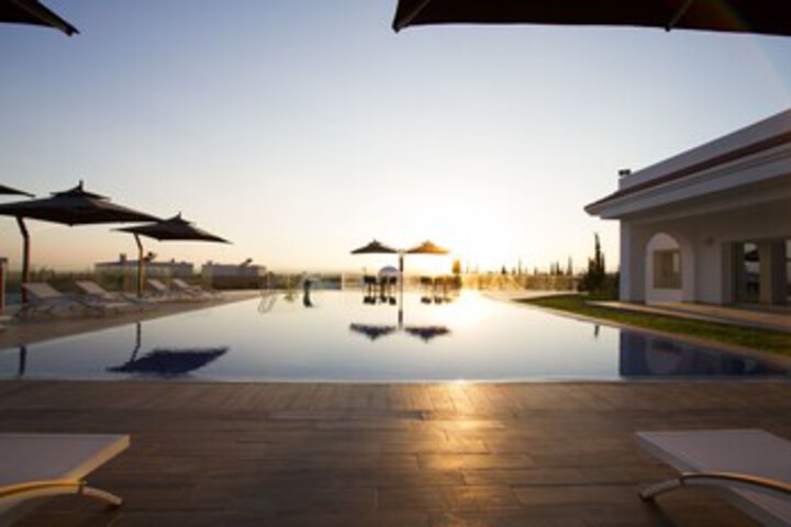 Pool 24 of 69