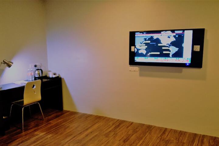 Room 16 of 43