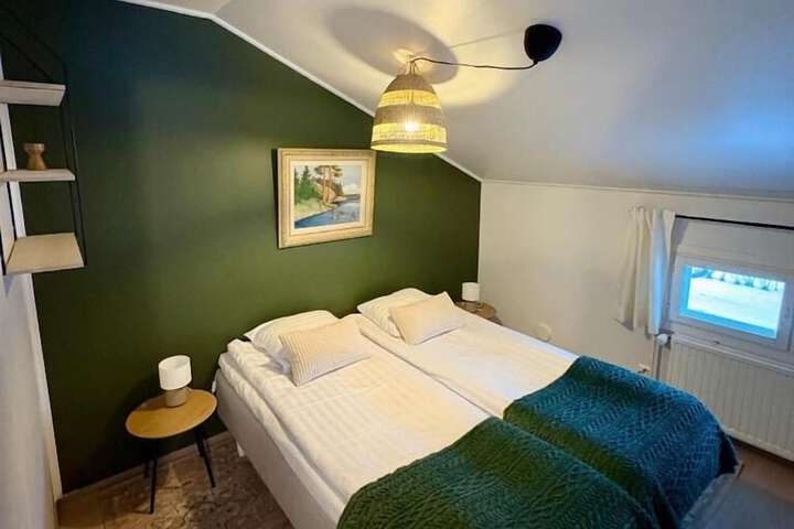 Room 2 of 23