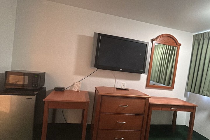 Room 11 of 49