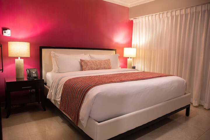 Room 4 of 47