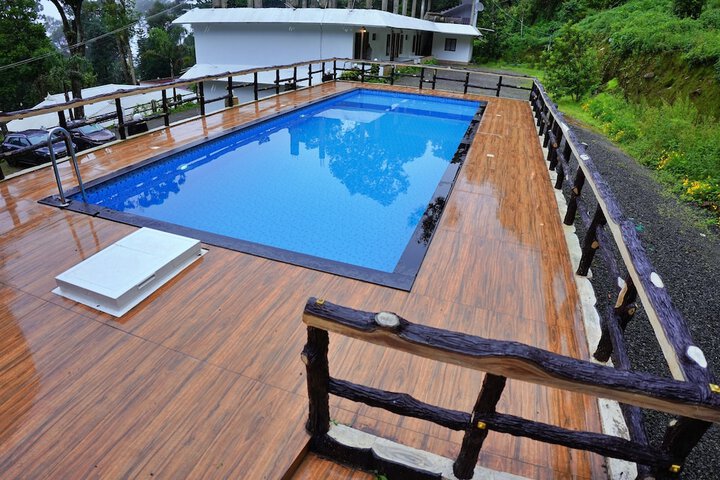 Pool 41 of 66