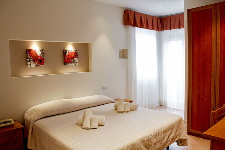 Room 3 of 42