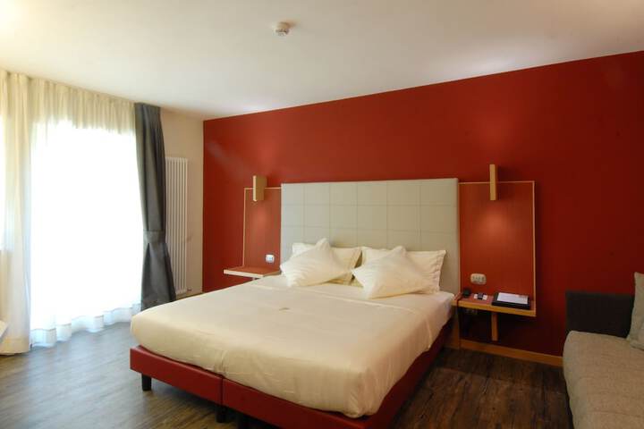 Room 16 of 70