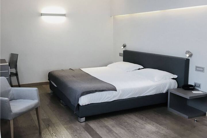 Room 15 of 35