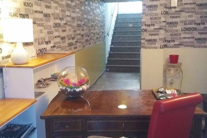 Room 24 of 37