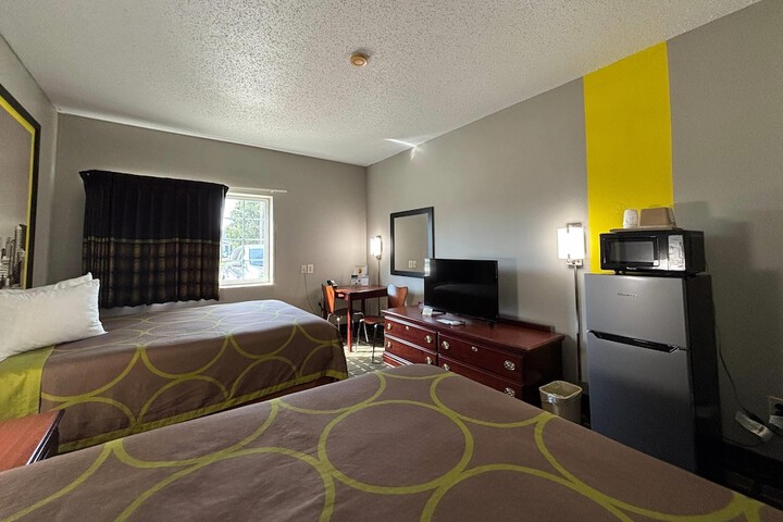 Room 10 of 24