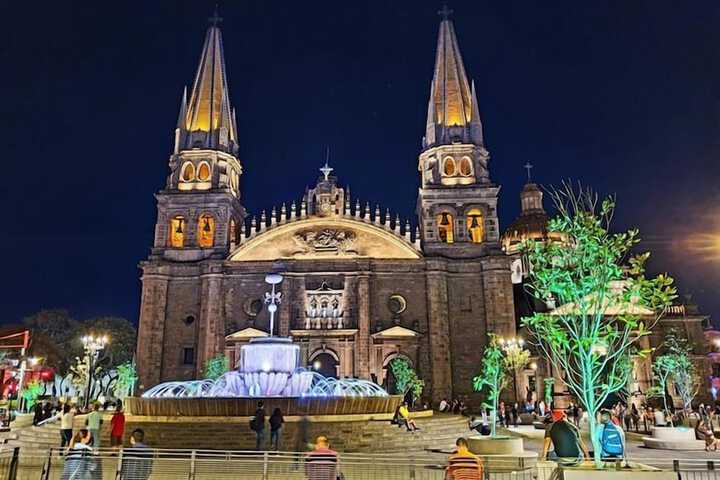 Vista Catedral Self Check in in Guadalajara