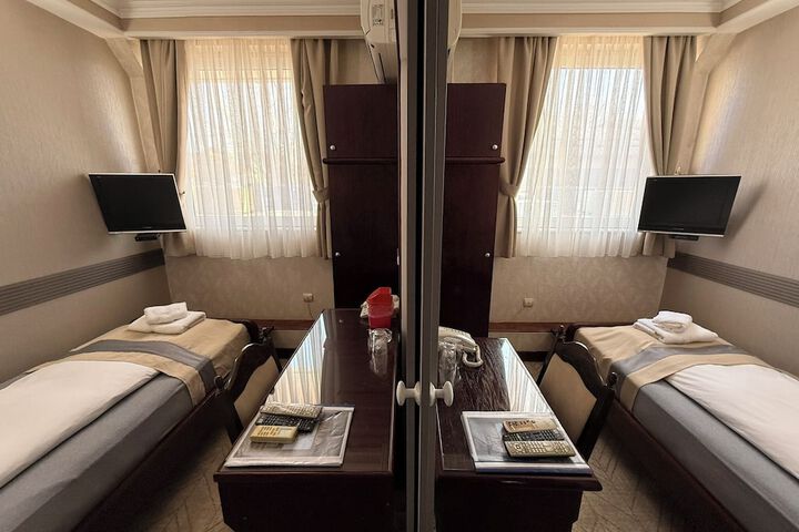Room 45 of 83