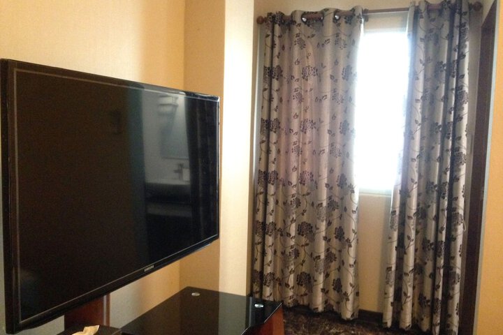 Room 22 of 35