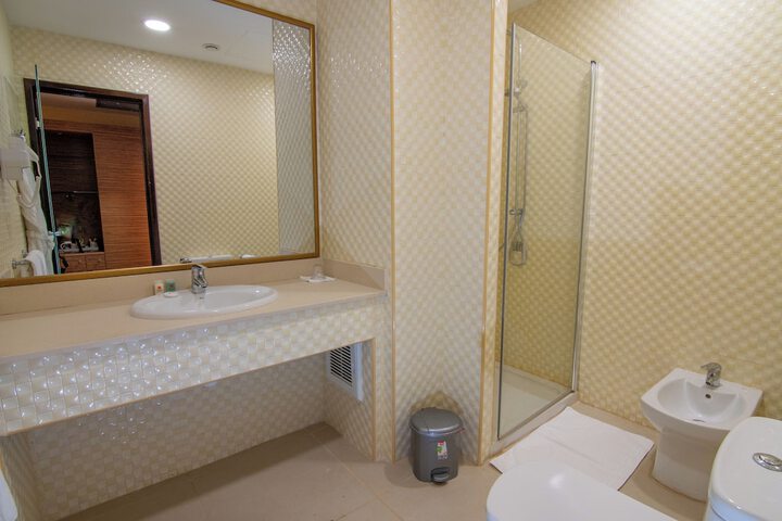 Room 18 of 68