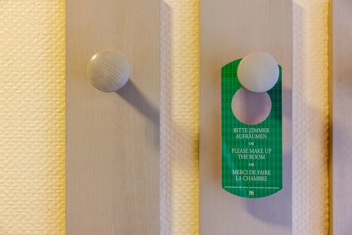 Room 25 of 47