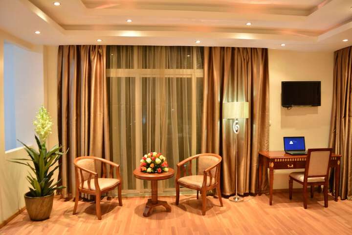 Room 32 of 64