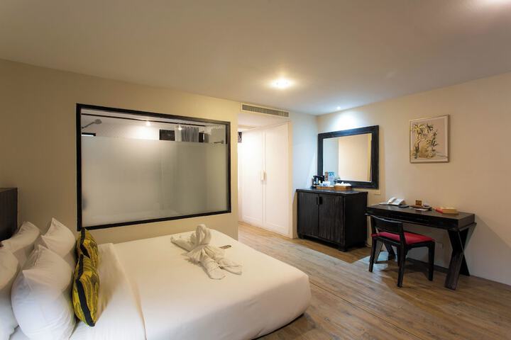 Room 48 of 150