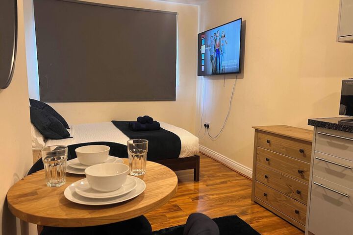 Room 72 of 94