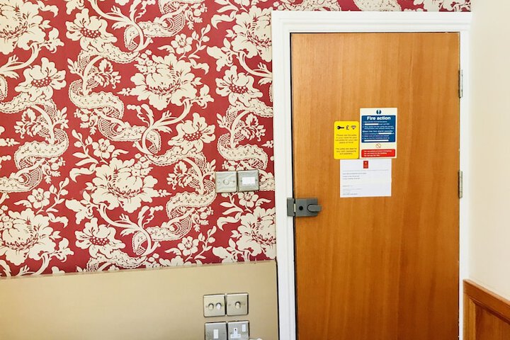 Room 28 of 71