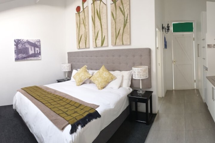 Room 3 of 16