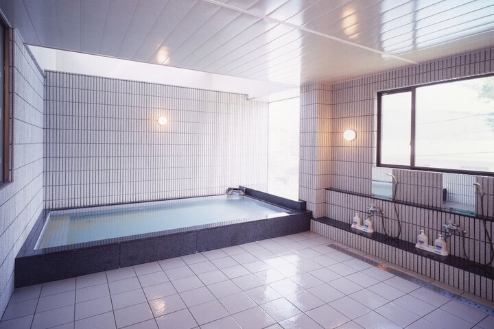 Pools & Facilities