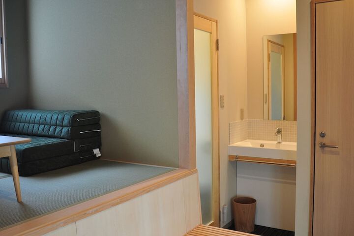 Room 28 of 59