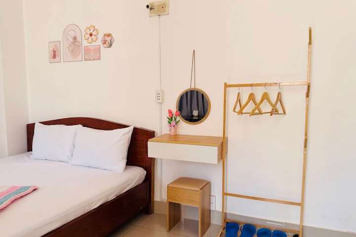 Room 6 of 26