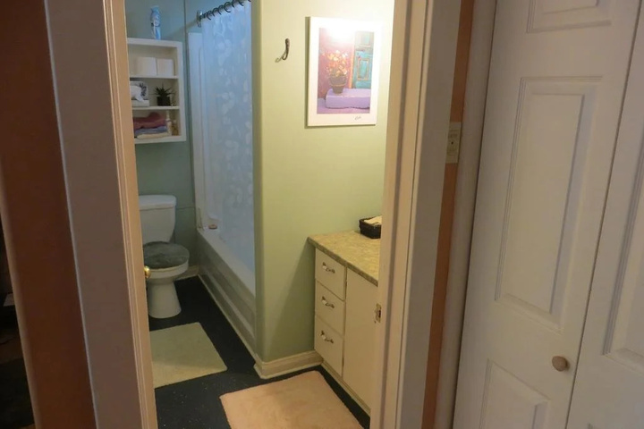 Room 3 of 11