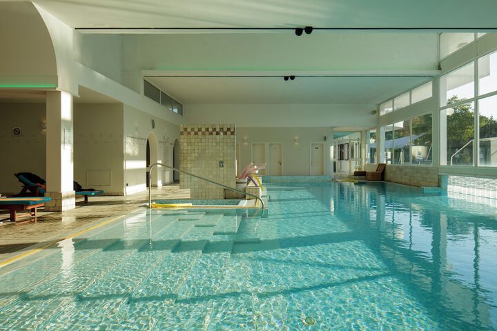 Hotel with Pool