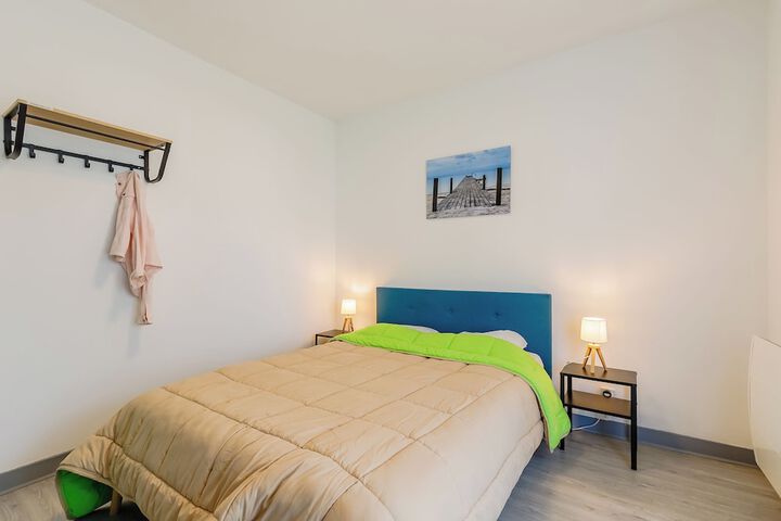 Room 10 of 109