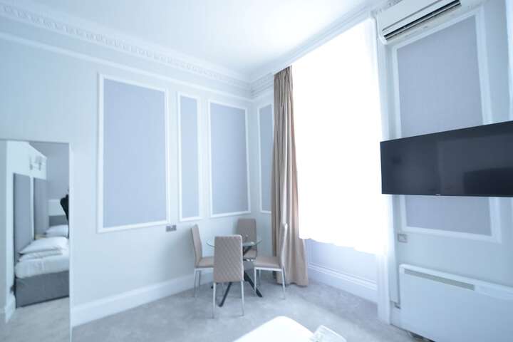 Room 175 of 371