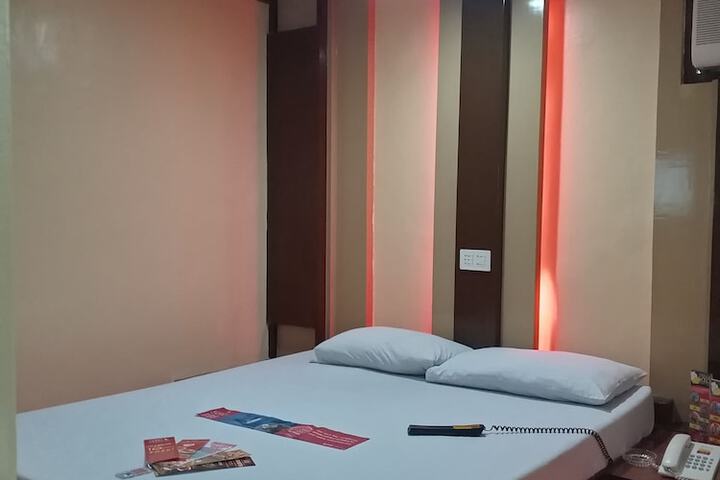 Room 8 of 21