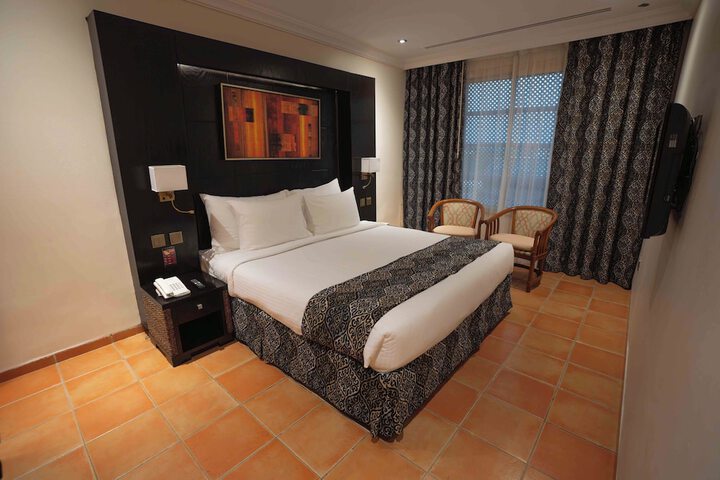 Room 4 of 51