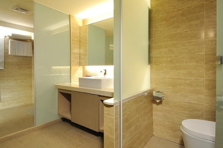 Room 9 of 31