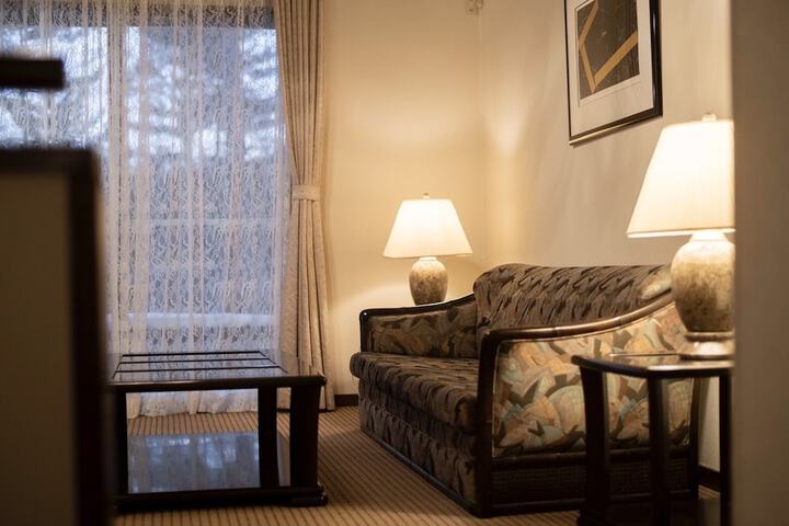 Room 12 of 178