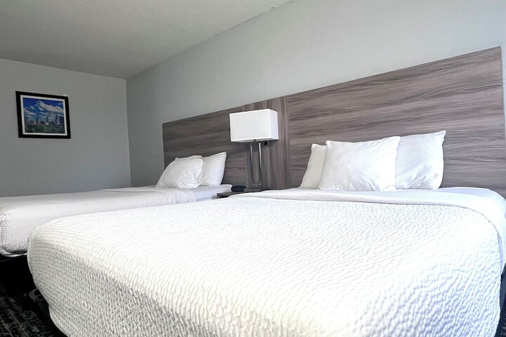 2 Queen Beds (3 of 19)